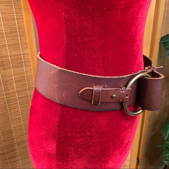 Leather Belt with Brass Tone Buckle Size M - Picture 5 of 15